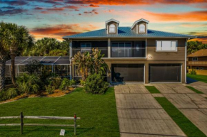 Holland Huis in Crystal River Canal Home w Pool on Fort Island Trail